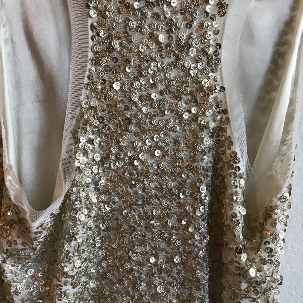 Top - Picture 4 of 8